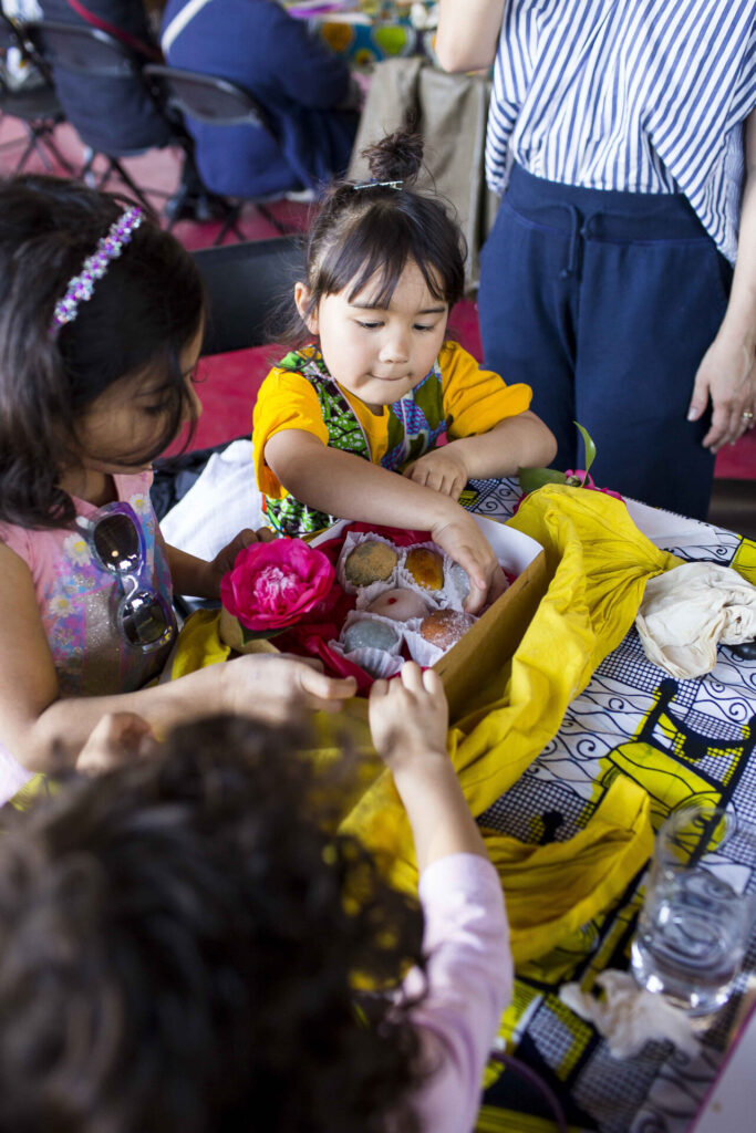 Kids eating food.